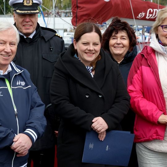 odsłonięcie tablicy Bohdana Sienkiewicza w Alei Żeglarstwa Polskiego w Gdyni