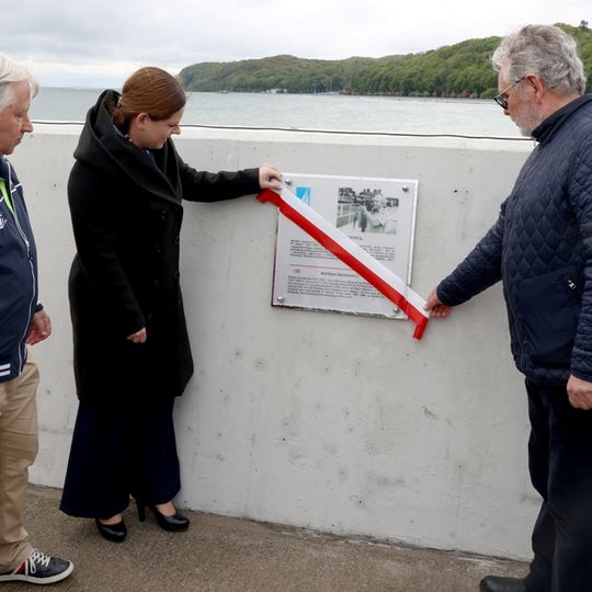 odsłonięcie tablicy Bohdana Sienkiewicza w Alei Żeglarstwa Polskiego w Gdyni
