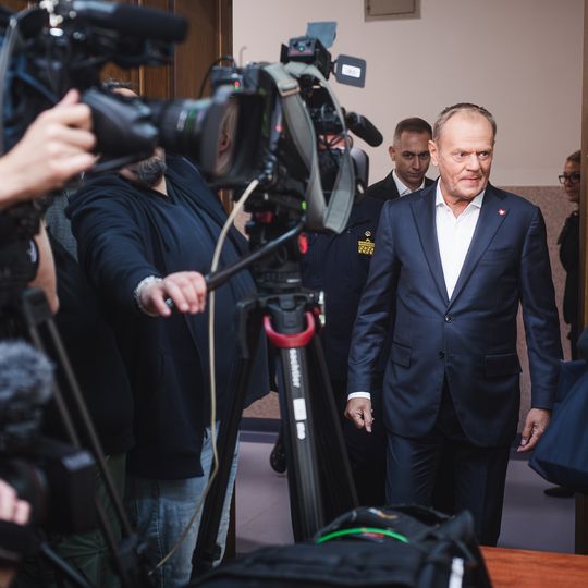 Donald Tusk w Gdyni. Pilna odprawa w Centrum Operacji Morskich