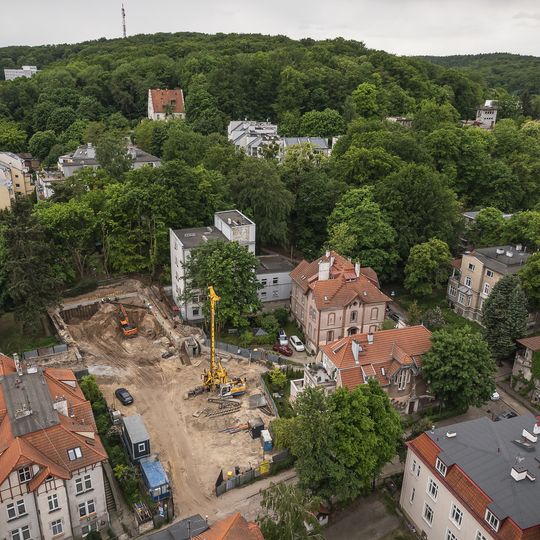 Plac budowy Pileckiego 5