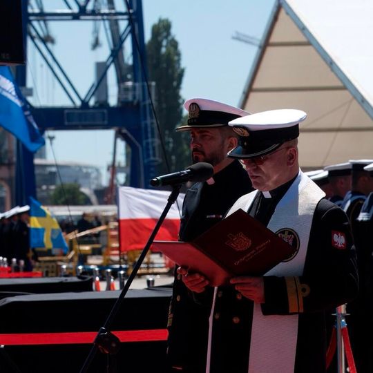 wodowanie i chrzest okrętu rozpoznawczego Jerzy Różycki