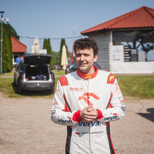 Bartłomiej Marszałek na spotkaniu z dziennikarzami w Nadolu