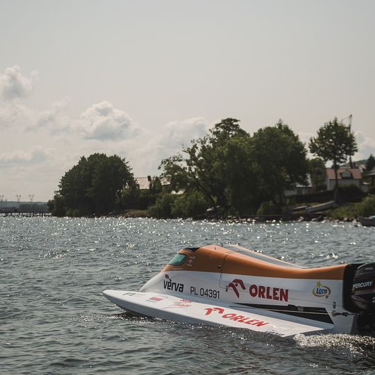 Bartłomiej Marszałek na spotkaniu z dziennikarzami w Nadolu