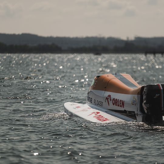 Bartłomiej Marszałek na spotkaniu z dziennikarzami w Nadolu