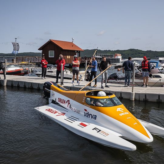 Bartłomiej Marszałek na spotkaniu z dziennikarzami w Nadolu
