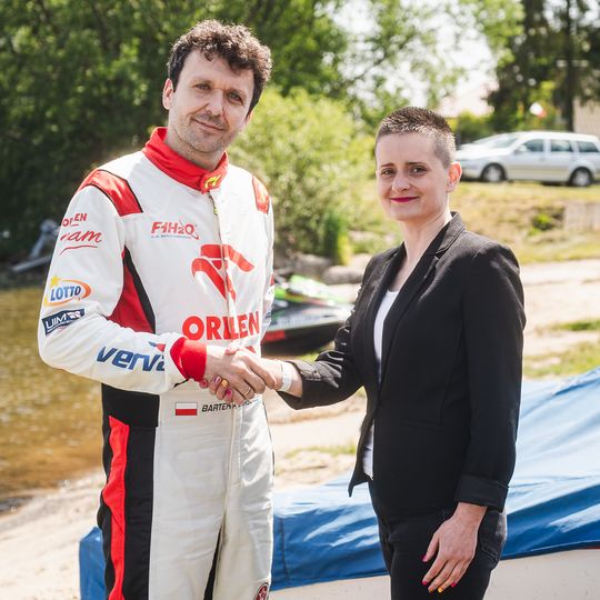 Bartłomiej Marszałek na spotkaniu z dziennikarzami w Nadolu