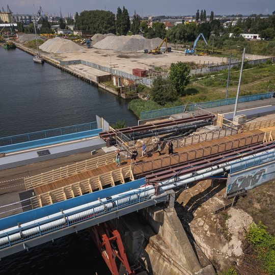 Most Siennicki w Gdańsku z kładką dla pieszych i rowerzystów
