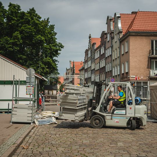 przygotowania do Jarmarku Świętego Dominika 2025 w Gdańsku