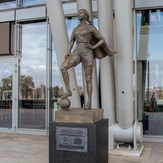 pomnik kobiecej piłki nożnej w Gdańsku