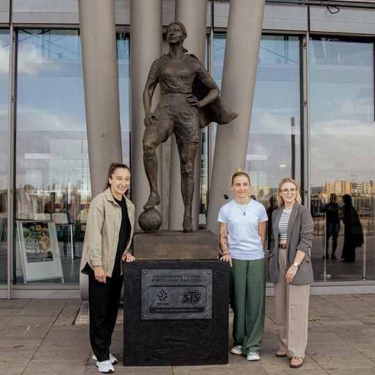 pomnik kobiecej piłki nożnej w Gdańsku