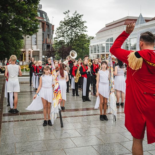 Brasswood Fest 2025, kolorowa parada zespołów dętych
