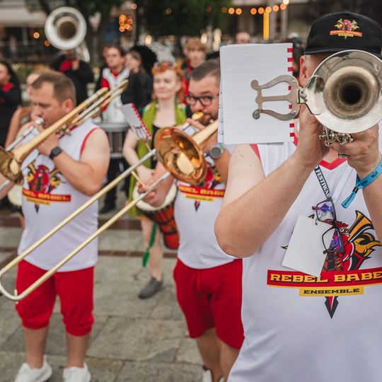 Brasswood Fest 2025, kolorowa parada zespołów dętych