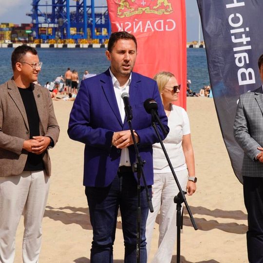 BeBot – nowoczesny robot sprzątający plażę w Gdańsku-Stogach