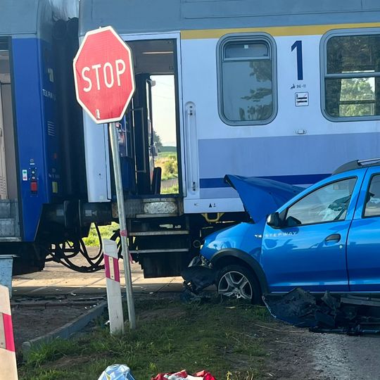 wypadek na przejeździe kolejowym w Garczegorzu