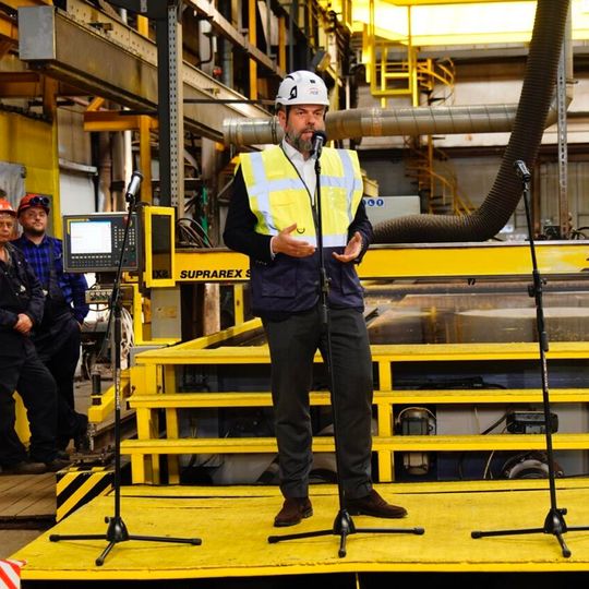 pierwsze cięcie stali na konstrukcje dla morskiej farmy wiatrowej Baltica 2