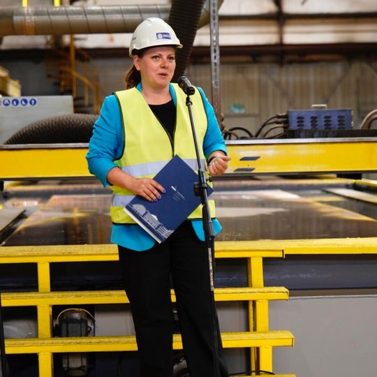 pierwsze cięcie stali na konstrukcje dla morskiej farmy wiatrowej Baltica 2