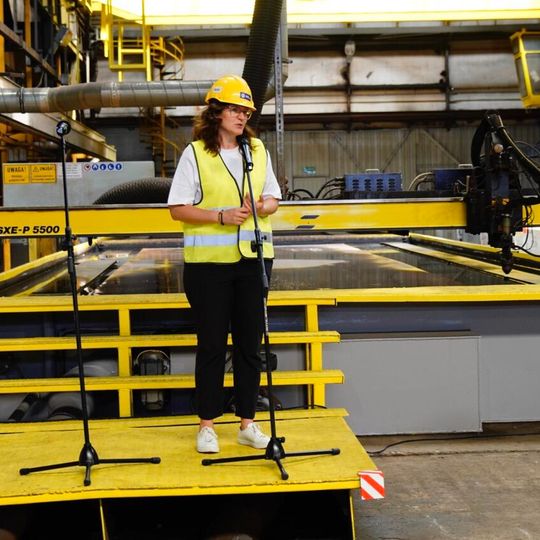 pierwsze cięcie stali na konstrukcje dla morskiej farmy wiatrowej Baltica 2