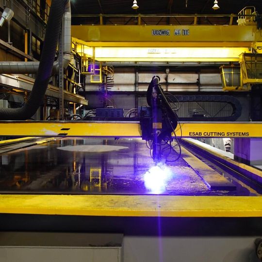 pierwsze cięcie stali na konstrukcje dla morskiej farmy wiatrowej Baltica 2