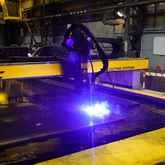 pierwsze cięcie stali na konstrukcje dla morskiej farmy wiatrowej Baltica 2