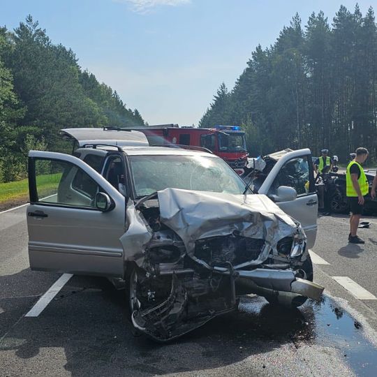 Groźny wypadek w Sporyszu! Zderzyły się dwa samochody, rannych 8 osób