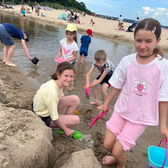 „Wakacyjne Misje Odkrywców – półkolonie z przygodą, pasją i ORLENEM”