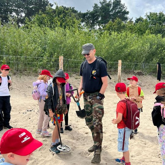 „Wakacyjne Misje Odkrywców – półkolonie z przygodą, pasją i ORLENEM”