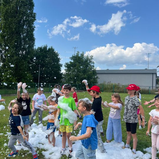 „Wakacyjne Misje Odkrywców – półkolonie z przygodą, pasją i ORLENEM”