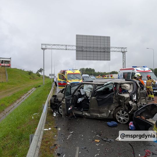 wypadek na Trasie Kaszubskiej w Gdyni