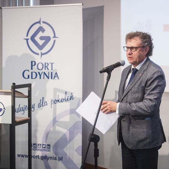 rozpoczęcie budowy terminalu intermodalnego w Porcie Gdynia