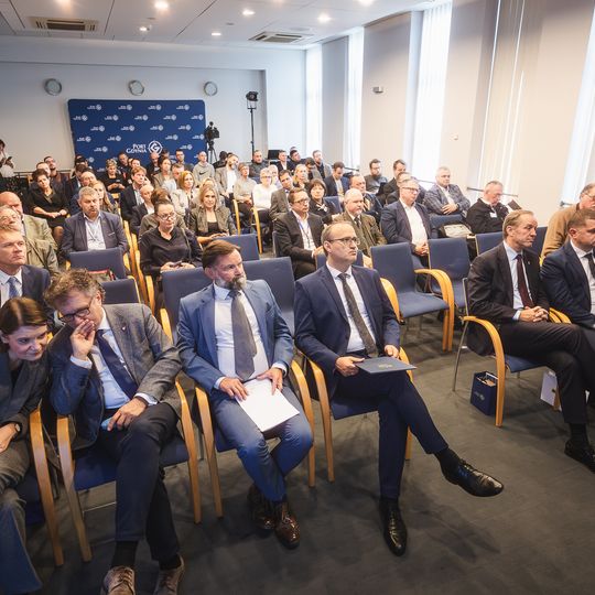 rozpoczęcie budowy terminalu intermodalnego w Porcie Gdynia