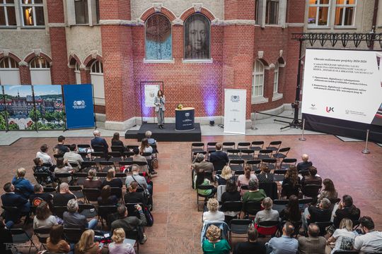 Konferencja „Dziedzictwo w sieci: digitalizacja w erze przemian”. Konferencja „Dziedzictwo w sieci: digitalizacja w erze przemian”.