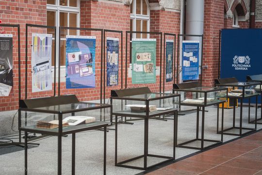 Konferencja „Dziedzictwo w sieci: digitalizacja w erze przemian”.