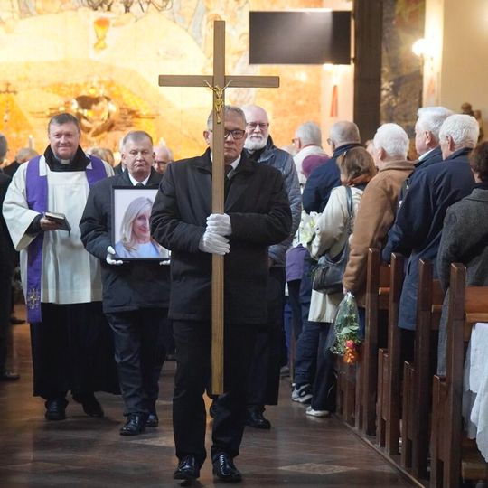 Ostatnie pożegnanie Barbary Szczepuły na cmentarzu komunalnym w Sopocie