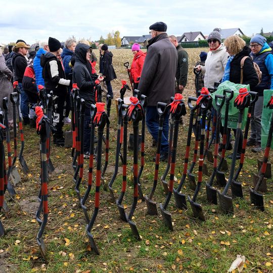 Akcja sadzenia lasu z okazji 750-lecia pierwszej wzmanki o Chojnicach
