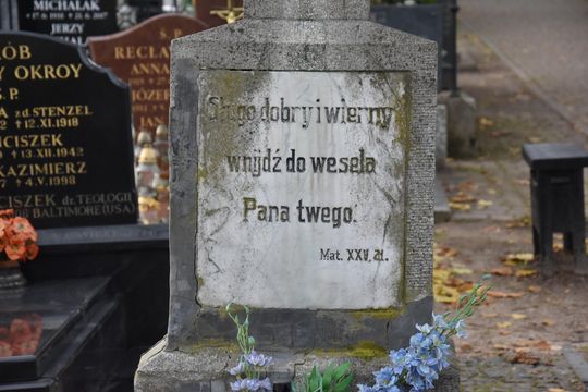 Zasłużeni dla powiatu i Kaszub. Spoczywają na kartuskich cmentarzach