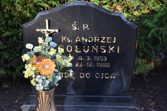 Zasłużeni dla powiatu i Kaszub. Spoczywają na kartuskich cmentarzach