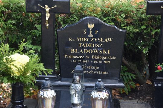 Zasłużeni dla powiatu i Kaszub. Spoczywają na kartuskich cmentarzach