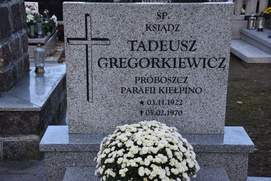 Zasłużeni dla powiatu i Kaszub. Spoczywają na kartuskich cmentarzach