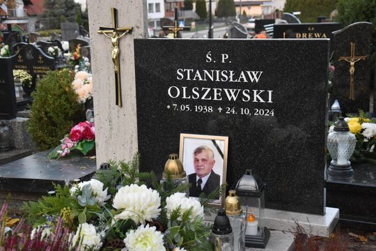 Zasłużeni dla powiatu i Kaszub. Spoczywają na kartuskich cmentarzach