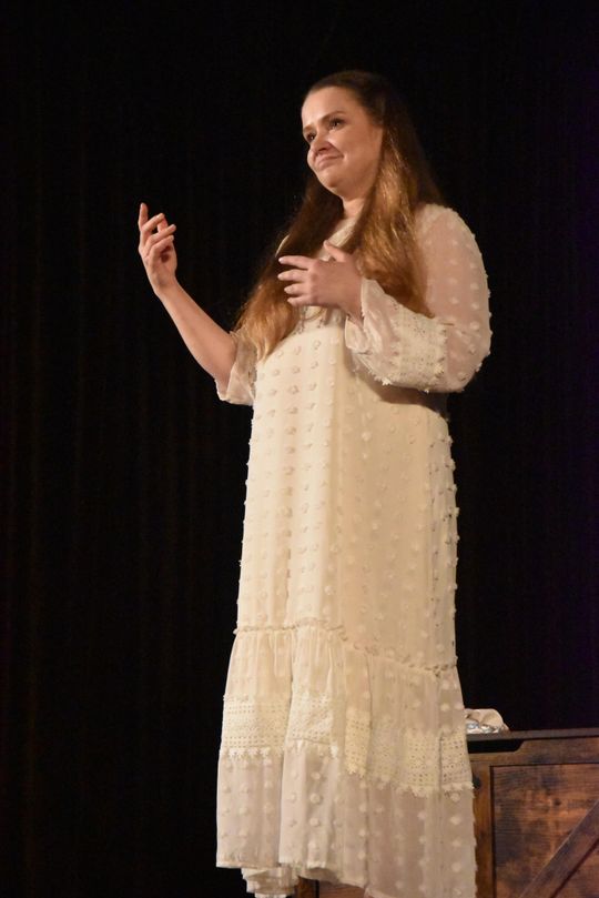 "Welewetka" Stasi Budzisz na scenie