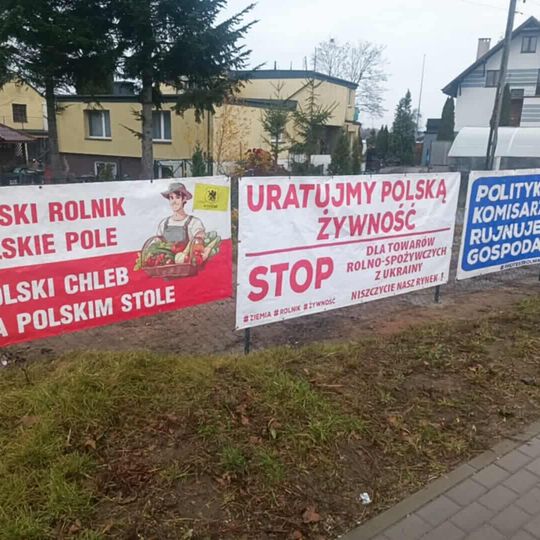 Kaszubscy rolnicy protestowali przy drodze krajowej nr 20 w Egiertowie