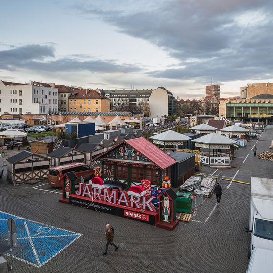 Jarmark Bożonarodzeniowy 2025 w Gdańsku tuż przed otwarciem. Zobacz, jak powstaje świąteczne miasteczko!
