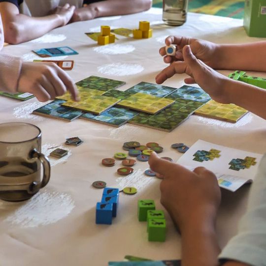 „Łosie i Jelenie Józefiny”. Edukacyjna gra planszowa o przyrodzie Pomorza