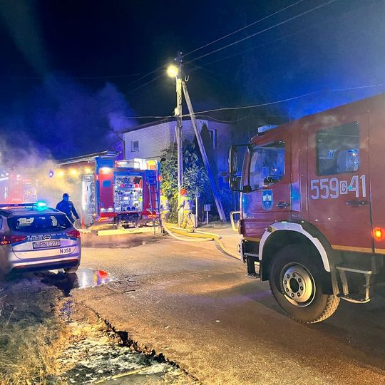 Tragedia w Rumi. Dwie osoby nie żyją po pożarze domu przy ul. Świętojańskiej