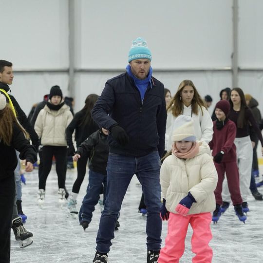 Gdańskie lodowisko już działa! Nowa hala namiotowa na Placu Zebrań Ludowych
