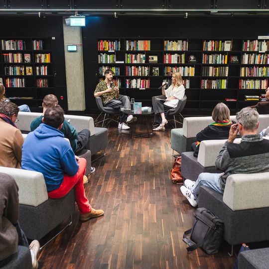 Spotkanie z Grzegorzem Piątkiem w ECS. Promocja książki „Świątynia i śmietnik. Architektura dla życia”