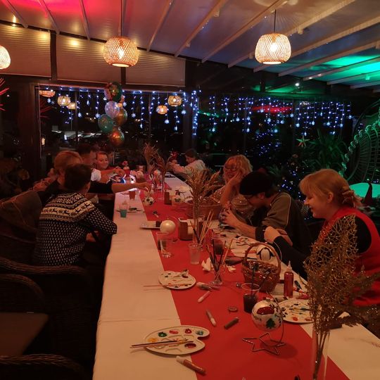 Charytatywne aukcje bombek malowanych dla Pomorskiego Hospicjum dla Dzieci. Licytacje już od 1 grudnia!