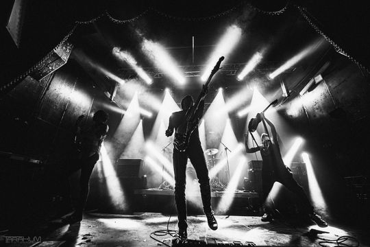 Tides From Nebula w Drizzly Grizzly