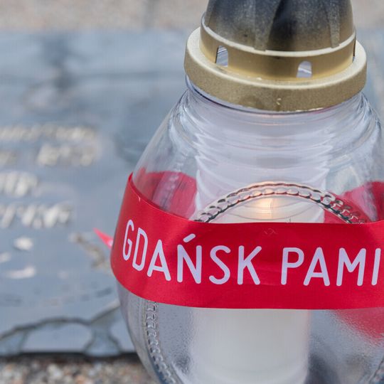 Gdańsk pamięta ofiary Grudnia ’70. Znicze przy tablicach pamięci
