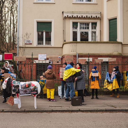 „Pożegnanie Imperium”. Symboliczny protest przed konsulatem Rosji w Gdańsku